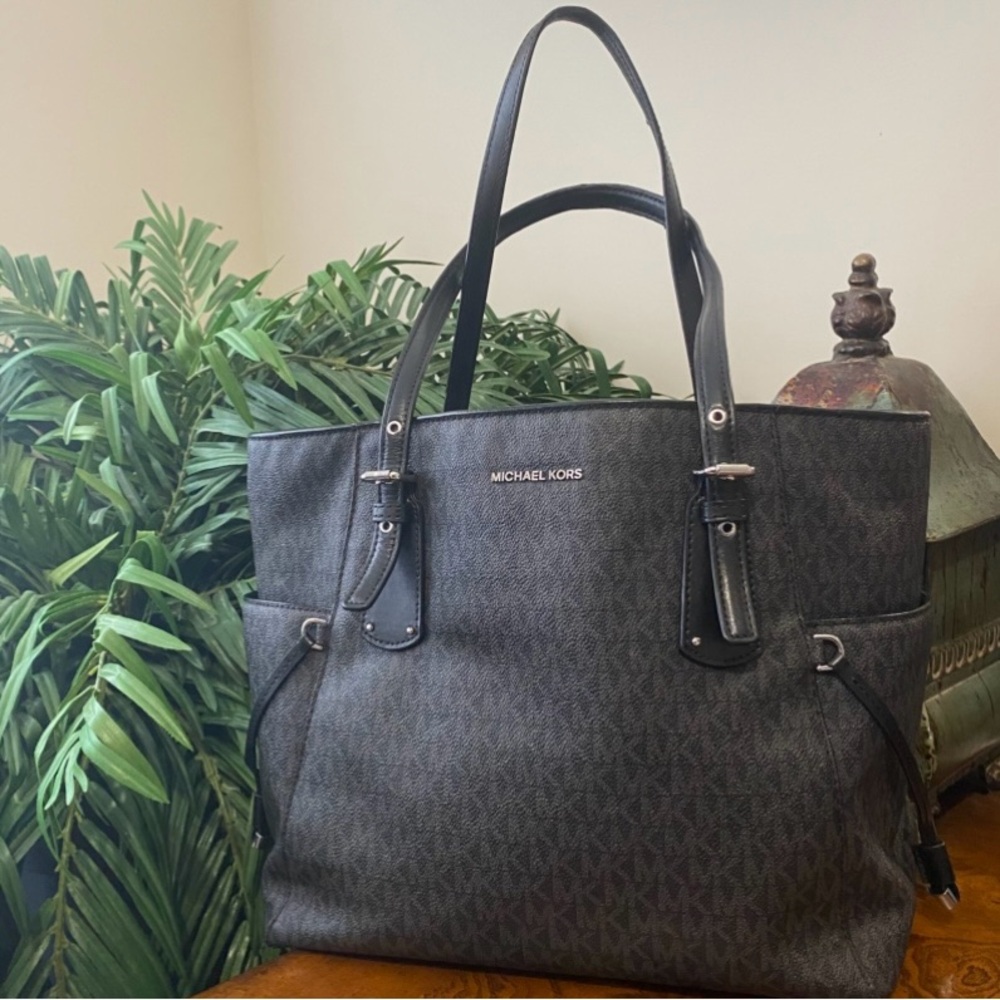 Michael Kors Voyager East/West Signature Logo Tote Handbag Purse